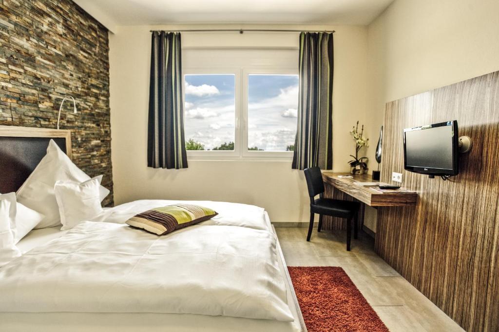 Hotel Maxis Karlsbad Buitenkant foto